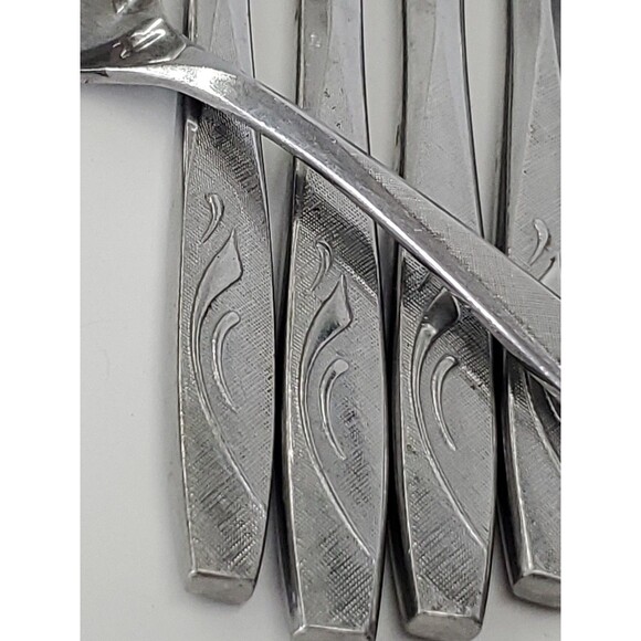 Other - Northland Stainless (Japan) Burnished Pattern #OHS125 By‎ Oneida (16 Piece Lot)